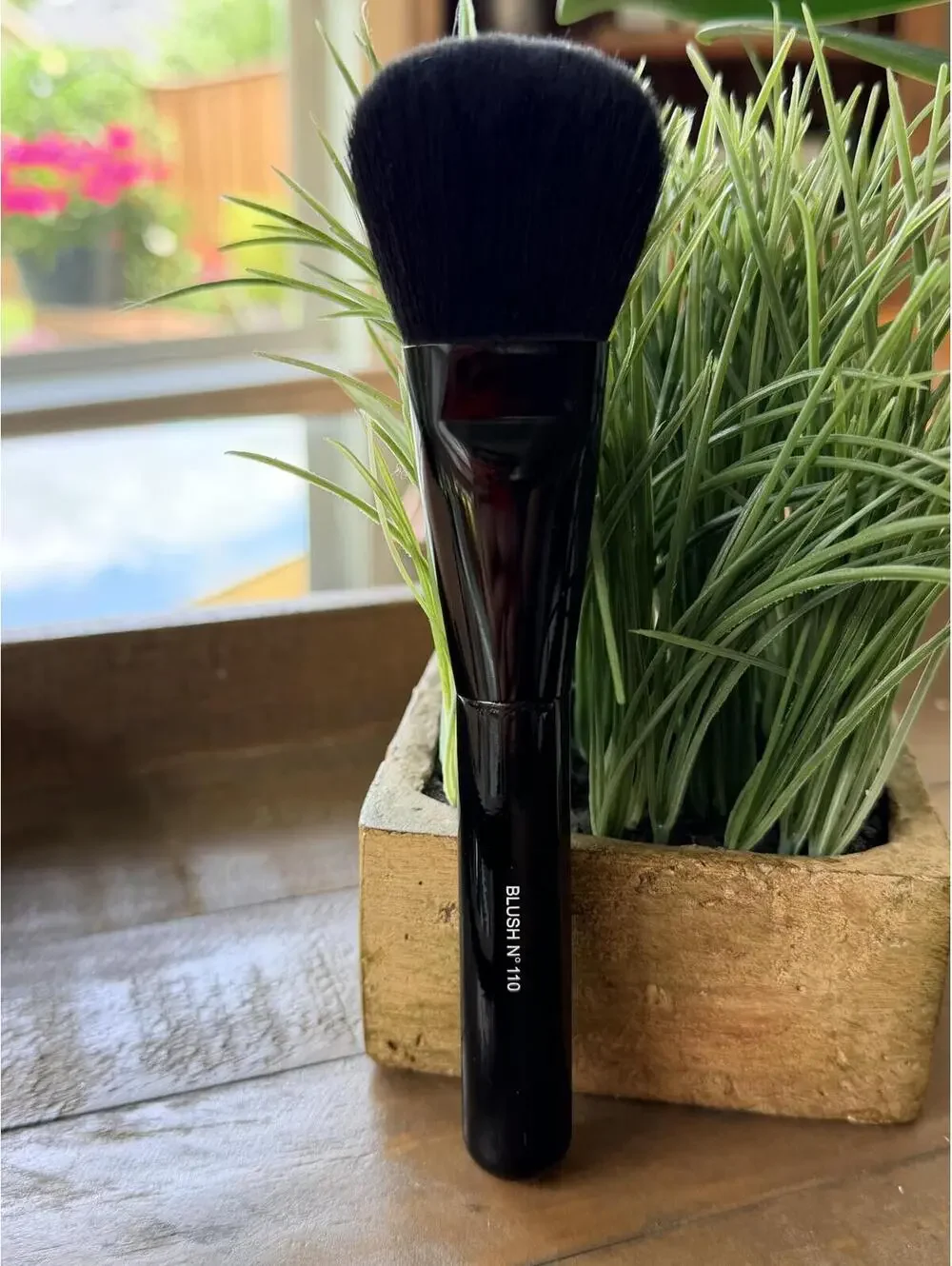 LES PINCEAUX DE CHANEL Brush No. 110 Makeup BLUSH Brush - NEW